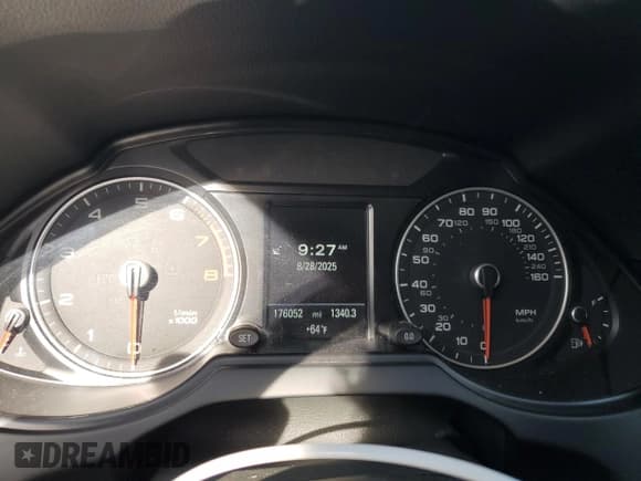 ✅ 2017 Audi Q5 Premium • VIN: WA1C2AFPXHA092820 • Lot: 70222425. Listed on Copart with 176,052 mi. Free auction sales archive from the USA and detailed vehicle history report at DreamBid. Image 9.