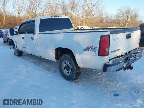 ✅ 2006 Chevrolet Silverado 2500HD LT3 • VIN: 1GCHK23D66F229988 • Лот: 41307107. Опубликован ранее на IAAI с пробегом 300 813 миль. Бесплатный доступ к архиву аукционных продаж из США и подробный отчёт об истории автомобиля на DreamBid. Изображение 3.