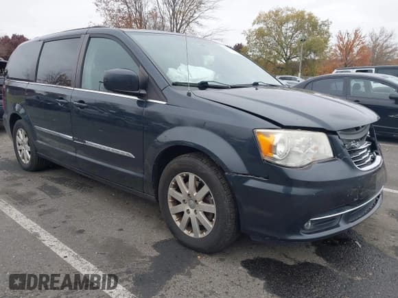 ✅ 2014 Chrysler Town & Country Touring • VIN: 2C4RC1BG3ER195765 • Лот: 43561392. Опубликован ранее на IAAI с пробегом 144 618 миль. Бесплатный доступ к архиву аукционных продаж из США и подробный отчёт об истории автомобиля на DreamBid. Изображение 1.