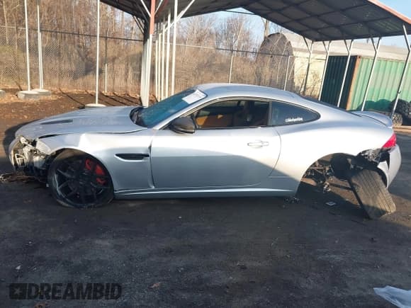 ✅ 2014 Jaguar XK XKR • VIN: SAJWA4DC7EMB52199 • Lot: 41191119. Listed on IAAI with 90,585 mi. Free auction sales archive from the USA and detailed vehicle history report at DreamBid. Image 14.