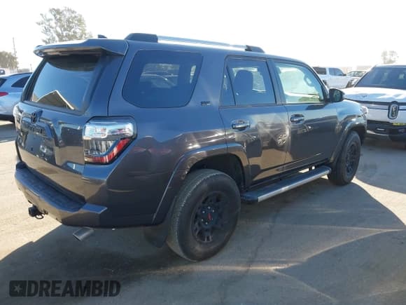 ✅ 2021 Toyota 4Runner SR5 Premium • VIN: JTEFU5JR5M5246555 • Лот: 43881236. Опубликован ранее на IAAI с пробегом 54 360 миль. Бесплатный доступ к архиву аукционных продаж из США и подробный отчёт об истории автомобиля на DreamBid. Изображение 4.