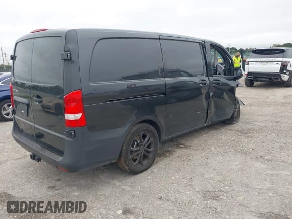 ✅ 2021 Mercedes-Benz Metris Cargo • VIN: W1YV0BEY4M3827547 • Lot: 41390311. Listed on IAAI with 138,075 mi. Free auction sales archive from the USA and detailed vehicle history report at DreamBid. Image 4.