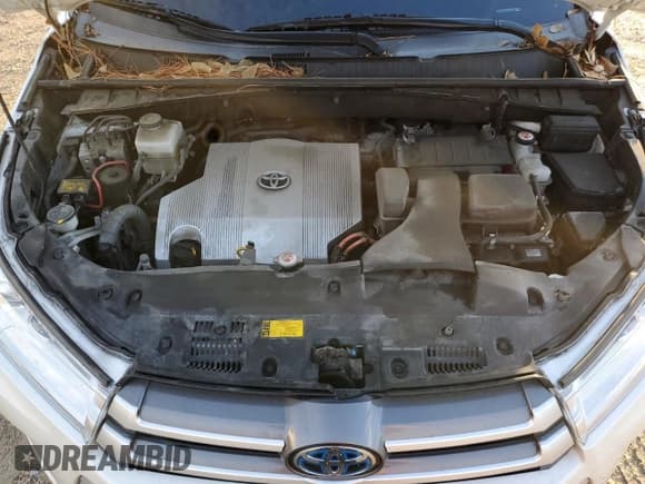 ✅ 2017 Toyota Highlander Hybrid LE • VIN: 5TDBGRFH0HS036057 • Лот: 76503063. Опубликован ранее на Copart с пробегом 114 802 миль. Бесплатный доступ к архиву аукционных продаж из США и подробный отчёт об истории автомобиля на DreamBid. Изображение 14.