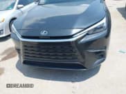 ✅ 2024 Lexus TX 350 • VIN: 5TDAAAA62RS009447 • Lot: 43030837. Wystawiony na IAAI z przebiegiem 19 883 mil. Bezpłatny archiwum sprzedaży aukcyjnych z USA i szczegółowy raport historii pojazdu na DreamBid. Zdjęcie 12.