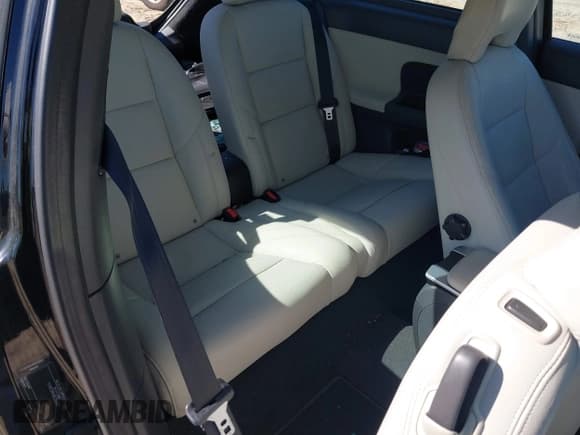 ✅ 2011 Volvo C30 • VIN: YV1672MK8B2200087 • Lot: 43536666. Listed on IAAI with 71,011 mi. Free auction sales archive from the USA and detailed vehicle history report at DreamBid. Image 8.