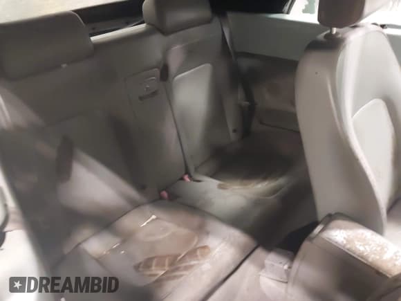 ✅ 2004 Volkswagen Beetle GLS • VIN: 3VWCM21Y04M310280 • Lot: 43888915. Listed on IAAI with 108,388 mi. Free auction sales archive from the USA and detailed vehicle history report at DreamBid. Image 8.