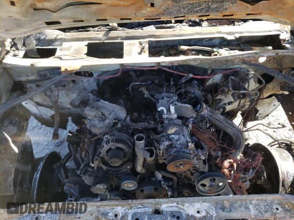 ✅ 2015 GMC Sierra 1500 • VIN: 1GT11XE83FF620095 • Lot: 77142554. Wystawiony na Copart z przebiegiem Nie podano. Bezpłatny archiwum sprzedaży aukcyjnych z USA i szczegółowy raport historii pojazdu na DreamBid. Zdjęcie 11.