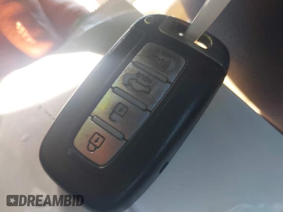 ✅ 2013 Hyundai Elantra GLS • VIN: 5NPDH4AE3DH279657 • Lot: 43119650. Listed on IAAI with 140,506 mi. Free auction sales archive from the USA and detailed vehicle history report at DreamBid. Image 11.