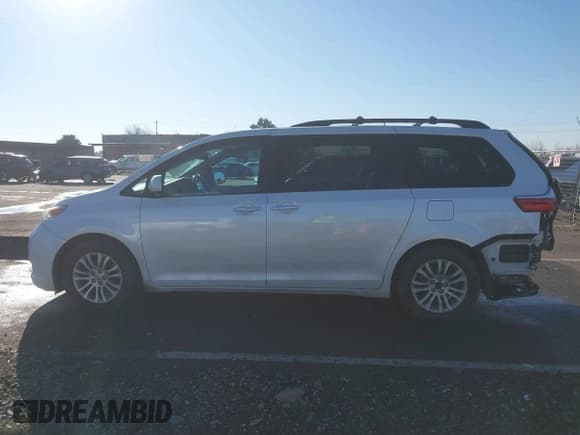✅ 2016 Toyota Sienna XLE • VIN: 5TDYK3DC9GS755187 • Lot: 41344816. Listed on IAAI with 106,694 mi. Free auction sales archive from the USA and detailed vehicle history report at DreamBid. Image 15.