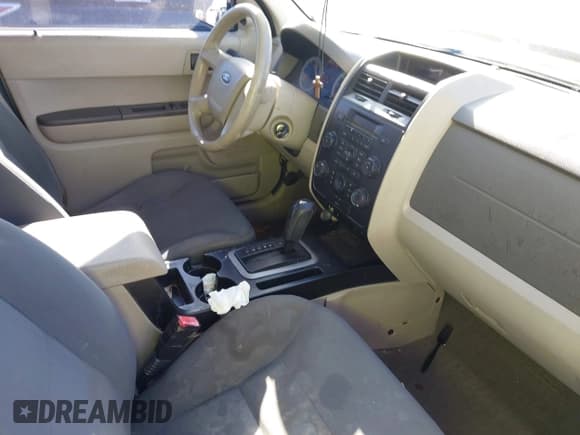 ✅ 2008 Ford Escape XLS • VIN: 1FMCU02Z58KB25956 • Лот: 43708145. Опубликован ранее на IAAI с пробегом 326 117 миль. Бесплатный доступ к архиву аукционных продаж из США и подробный отчёт об истории автомобиля на DreamBid. Изображение 5.