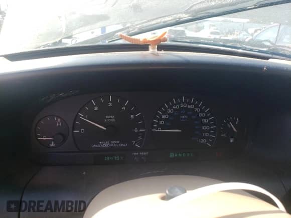 1996 Dodge Caravan SE с VIN 1B4GP44R2TB318119, выставлен на аукционе Copart как лот 61597585 с пробегом 184 701 миль миль и Чистый • Clean title. История ставок и продаж доступна на DreamBid. Изображение 9.