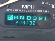 ✅ 1999 Chevrolet Silverado 2500 LS • VIN: 1GCGC24U0XE191334 • Lot: 42861492. Wystawiony na IAAI z przebiegiem 214 132 mil. Bezpłatny archiwum sprzedaży aukcyjnych z USA i szczegółowy raport historii pojazdu na DreamBid. Zdjęcie 15.