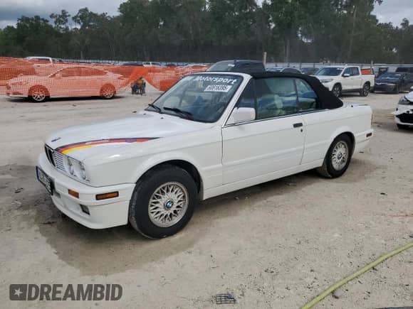 1992 BMW 3 Series z VIN WBABB231XNEC27838, wystawiony jako Copart lot #60816395 z przebiegiem 56 159 mil mil oraz Szkoda całkowita • Salvage title. Historia ofert i sprzedaży dostępna na DreamBid. Obrazek 1.