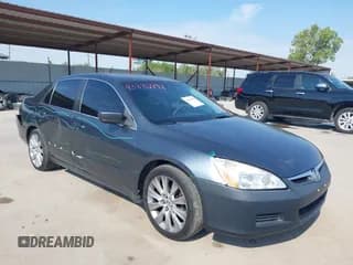 ✅ 2007 Honda Accord LX • VIN: JHMCM56497C023583 • Lot: 43332998. Listed on IAAI with 160,573 mi. Free auction sales archive from the USA and detailed vehicle history report at DreamBid. Image 1.
