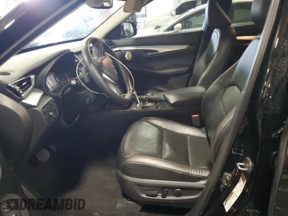 ✅ 2019 Infiniti QX50 Essential • VIN: 3PCAJ5M12KF140623 • Lot: 85523605. Wystawiony na Copart z przebiegiem 98 898 mil. Bezpłatny archiwum sprzedaży aukcyjnych z USA i szczegółowy raport historii pojazdu na DreamBid. Zdjęcie 7.