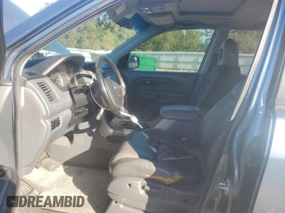 ✅ 2005 Honda Pilot EX-L • VIN: 5FNYF18565B055939 • Lot: 90927575. Wystawiony na Copart z przebiegiem 138 911 mil. Bezpłatny archiwum sprzedaży aukcyjnych z USA i szczegółowy raport historii pojazdu na DreamBid. Zdjęcie 7.