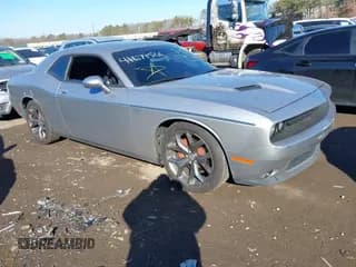 ✅ 2015 Dodge Challenger SXT Plus • VIN: 2C3CDZBG9FH744270 • Lot: 41679506. Wystawiony na IAAI z przebiegiem 143 622 mil. Bezpłatny archiwum sprzedaży aukcyjnych z USA i szczegółowy raport historii pojazdu na DreamBid. Zdjęcie 1.