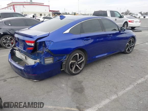 ✅ 2018 Honda Accord Sport • VIN: 1HGCV1F37JA222568 • Лот: 43662430. Опубликован ранее на IAAI с пробегом 77 989 миль. Бесплатный доступ к архиву аукционных продаж из США и подробный отчёт об истории автомобиля на DreamBid. Изображение 4.