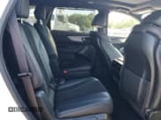 ✅ 2024 Acura MDX w/A-Spec Package • VIN: 5J8YE1H00RL003492 • Lot: 69986035. Wystawiony na Copart z przebiegiem 18 646 mil. Bezpłatny archiwum sprzedaży aukcyjnych z USA i szczegółowy raport historii pojazdu na DreamBid. Zdjęcie 11.