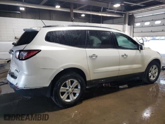 ✅ 2014 Chevrolet Traverse LT • VIN: 1GNKVHKD1EJ331820 • Lot: 72990654. Wystawiony na Copart z przebiegiem 154 238 mil. Bezpłatny archiwum sprzedaży aukcyjnych z USA i szczegółowy raport historii pojazdu na DreamBid. Zdjęcie 3.