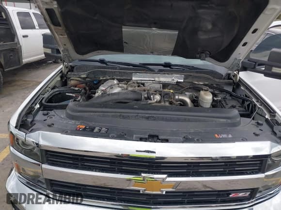 ✅ 2017 Chevrolet Silverado 2500HD LT • VIN: 1GC1KVEY9HF196250 • Lot: 41183166. Wystawiony na IAAI z przebiegiem 135 806 mil. Bezpłatny archiwum sprzedaży aukcyjnych z USA i szczegółowy raport historii pojazdu na DreamBid. Zdjęcie 10.