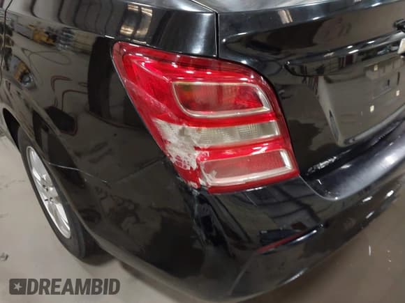 ✅ 2017 Chevrolet Sonic LS • VIN: 1G1JB5SH1H4168886 • Lot: 42243731. Listed on IAAI with 139,365 mi. Free auction sales archive from the USA and detailed vehicle history report at DreamBid. Image 17.