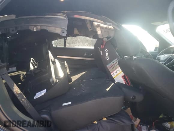 ✅ 2019 Ford Explorer XLT • VIN: 1FM5K8D89KGB26068 • Lot: 91977665. Wystawiony na Copart z przebiegiem 142 846 mil. Bezpłatny archiwum sprzedaży aukcyjnych z USA i szczegółowy raport historii pojazdu na DreamBid. Zdjęcie 11.