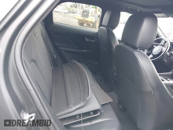 ✅ 2018 Jaguar F-Pace 30t Premium • VIN: SADCJ2GX9JA285337 • Lot: 42668855. Listed on IAAI with 109,899 mi. Free auction sales archive from the USA and detailed vehicle history report at DreamBid. Image 8.
