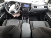 ✅ 2018 Mitsubishi Outlander ES • VIN: JA4AZ3A31JZ051955 • Lot: 91396445. Listed on Copart with 94,141 mi. Free auction sales archive from the USA and detailed vehicle history report at DreamBid. Image 8.