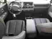 2024 Hyundai Ioniq 5 Limited с VIN KM8KR4DE3RU291588, выставлен на аукционе Copart как лот 84863115 с пробегом 7 114 миль миль и Списание • Salvage title. История ставок и продаж доступна на DreamBid. Изображение 8.