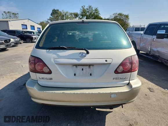 ✅ 1999 Lexus RX 300 • VIN: JT6HF10U7X0079534 • Lot: 82107465. Wystawiony na Copart z przebiegiem 227 392 mil. Bezpłatny archiwum sprzedaży aukcyjnych z USA i szczegółowy raport historii pojazdu na DreamBid. Zdjęcie 6.