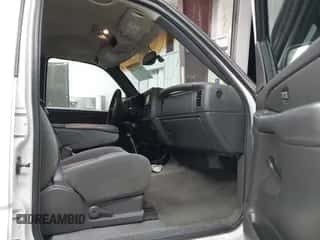 2003 Chevrolet Silverado 1500HD LS с VIN 1GCGC13U73F238066, выставлен на аукционе IAAI как лот 43171458 с пробегом 137 414 миль миль и . История ставок и продаж доступна на DreamBid. Изображение 5.
