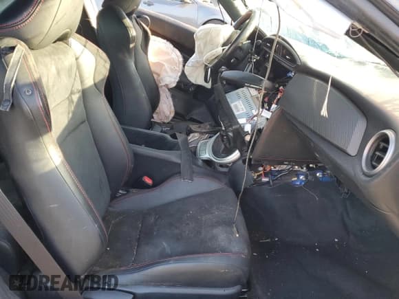 ✅ 2016 Subaru BRZ Limited • VIN: JF1ZCAC11G9602684 • Lot: 55494535. Wystawiony na Copart z przebiegiem Nie podano. Bezpłatny archiwum sprzedaży aukcyjnych z USA i szczegółowy raport historii pojazdu na DreamBid. Zdjęcie 7.