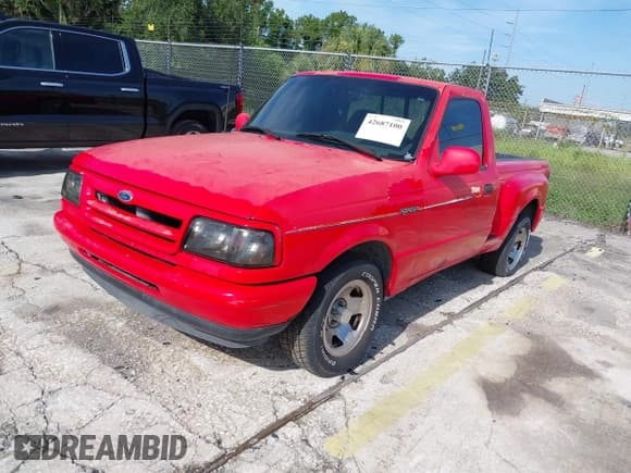 ✅ 1994 Ford Ranger XLT • VIN: 1FTCR10XXRPB67024 • Lot: 42687100. Listed on IAAI with 225,947 mi. Free auction sales archive from the USA and detailed vehicle history report at DreamBid. Image 2.