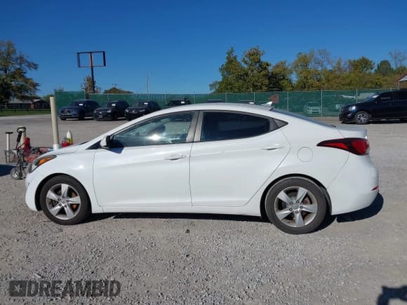 ✅ 2016 Hyundai Elantra SE • VIN: 5NPDH4AE8GH766308 • Lot: 43450761. Listed on IAAI with 63,028 mi. Free auction sales archive from the USA and detailed vehicle history report at DreamBid. Image 14.