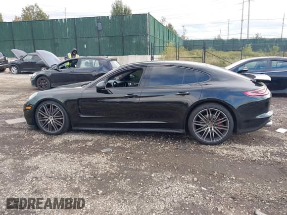 ✅ 2019 Porsche Panamera • VIN: WP0AA2A71KL100148 • Lot: 43464480. Listed on IAAI with 96,385 mi. Free auction sales archive from the USA and detailed vehicle history report at DreamBid. Image 14.