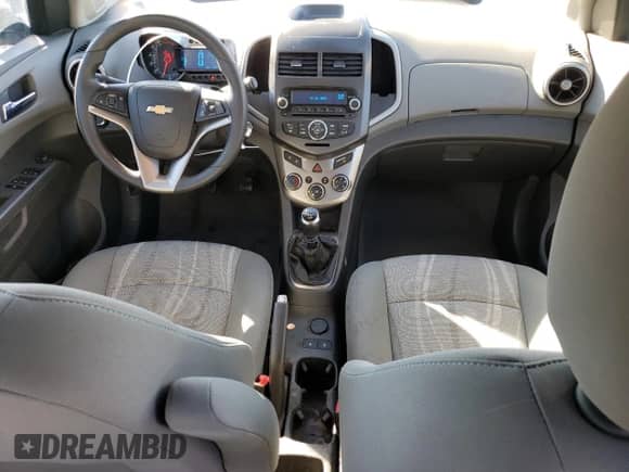 2013 Chevrolet Sonic LT с VIN 1G1JD6SH1D4213156, выставлен на аукционе Copart как лот 43438135 с пробегом 86 625 миль миль и Списание • Salvage title. История ставок и продаж доступна на DreamBid. Изображение 8.