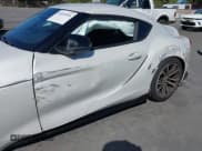 ✅ 2021 Toyota Supra 2.0 • VIN: WZ1DB2C01MW039946 • Lot: 42519516. Wystawiony na IAAI z przebiegiem 21 073 mil. Bezpłatny archiwum sprzedaży aukcyjnych z USA i szczegółowy raport historii pojazdu na DreamBid. Zdjęcie 6.