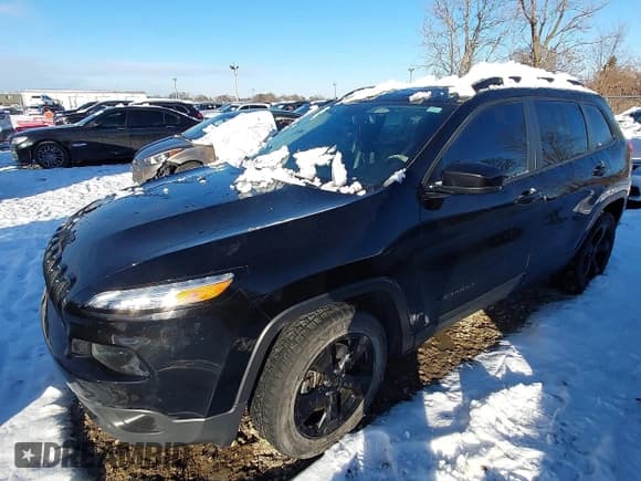 ✅ 2017 Jeep Cherokee Limited • VIN: 1C4PJMDB3HW632093 • Lot: 43879830. Wystawiony na IAAI z przebiegiem 162 536 mil. Bezpłatny archiwum sprzedaży aukcyjnych z USA i szczegółowy raport historii pojazdu na DreamBid. Zdjęcie 2.
