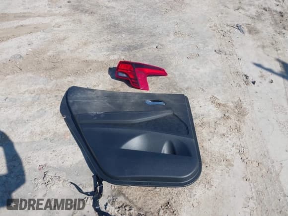 ✅ 2023 Hyundai Santa Fe XRT • VIN: 5NMS6DAJXPH615848 • Лот: 43335572. Опубликован ранее на IAAI с пробегом 15 898 миль. Бесплатный доступ к архиву аукционных продаж из США и подробный отчёт об истории автомобиля на DreamBid. Изображение 12.