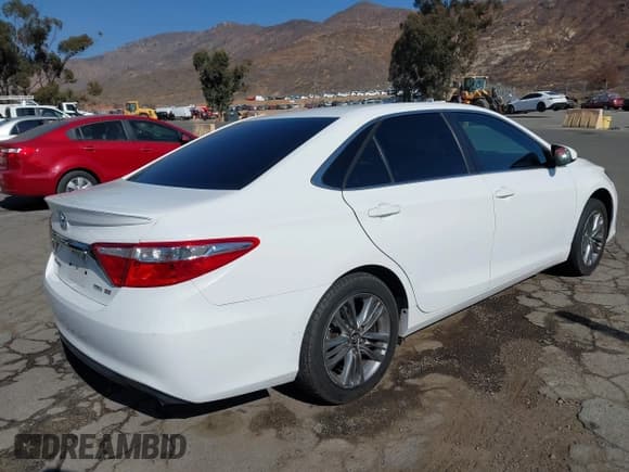 ✅ 2017 Toyota Camry XLE • VIN: 4T1BF1FK3HU747100 • Lot: 43587168. Wystawiony na IAAI z przebiegiem 167 774 mil. Bezpłatny archiwum sprzedaży aukcyjnych z USA i szczegółowy raport historii pojazdu na DreamBid. Zdjęcie 4.