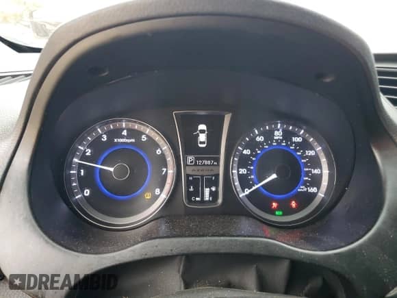 2012 Hyundai Azera with VIN KMHFH4JG3CA192580, listed as a Copart auction lot 82609194 with 127,887 mi miles and Salvage title. Bid and sale history available at DreamBid. Image 9.