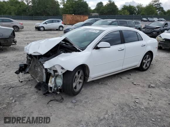 2012 Chevrolet Malibu 2LT z VIN 1G1ZD5E05CF383249, wystawiony jako Copart lot #68047944 z przebiegiem 139 234 mil mil oraz Czysty tytuł • Clean title. Historia ofert i sprzedaży dostępna na DreamBid. Obrazek 1.