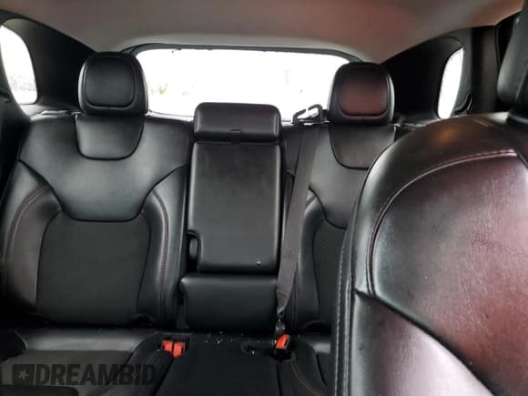 ✅ 2020 Jeep Cherokee Trailhawk • VIN: 1C4PJMBX1LD504003 • Lot: 51908375. Wystawiony na Copart z przebiegiem 164 805 mil. Bezpłatny archiwum sprzedaży aukcyjnych z USA i szczegółowy raport historii pojazdu na DreamBid. Zdjęcie 10.