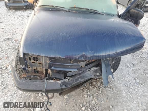 2004 Chevrolet Blazer LS z VIN 1GNCT18X64K158226, wystawiony jako Copart lot #75513394 z przebiegiem Nie podano mil oraz Czysty tytuł • Clean title. Historia ofert i sprzedaży dostępna na DreamBid. Obrazek 12.