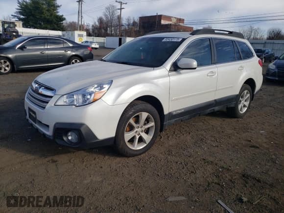 ✅ 2013 Subaru Outback Premium • VIN: 4S4BRBGC3D3200543 • Lot: 93430175. Listed on Copart with 124,801 mi. Free auction sales archive from the USA and detailed vehicle history report at DreamBid. Image 1.