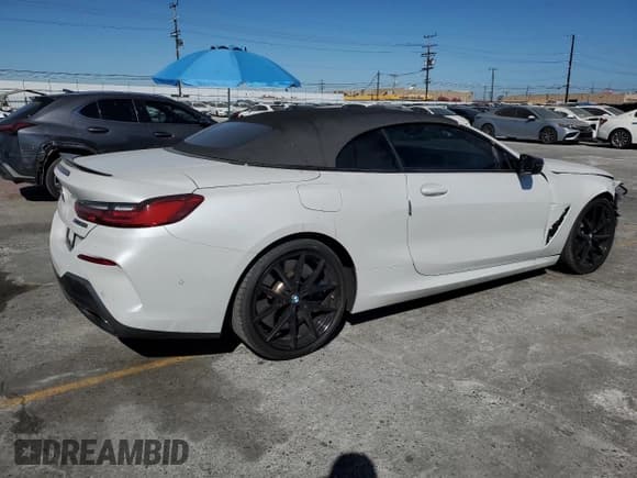 ✅ 2019 BMW 8 Series M850i xDrive • VIN: WBAFY4C57KBX38867 • Lot: 62778065. Wystawiony na Copart z przebiegiem 31 564 mil. Bezpłatny archiwum sprzedaży aukcyjnych z USA i szczegółowy raport historii pojazdu na DreamBid. Zdjęcie 3.