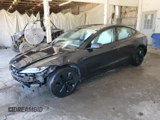✅ 2025 Tesla Model 3 Long Range • VIN: 5YJ3E1EB4SF016589 • Lot: 86481365. Wystawiony na Copart z przebiegiem 4 107 mil. Bezpłatny archiwum sprzedaży aukcyjnych z USA i szczegółowy raport historii pojazdu na DreamBid. Zdjęcie 1.