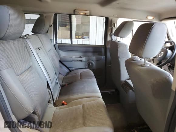 ✅ 2006 Jeep Commander • VIN: 1J8HG48K66C226006 • Lot: 70297795. Wystawiony na Copart z przebiegiem 212 837 mil. Bezpłatny archiwum sprzedaży aukcyjnych z USA i szczegółowy raport historii pojazdu na DreamBid. Zdjęcie 11.