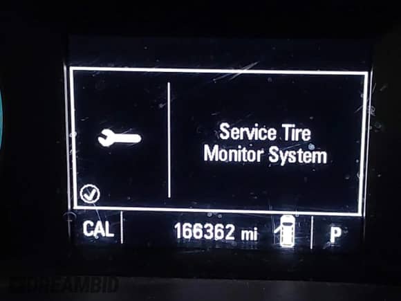 2018 Chevrolet Traverse LS with VIN 1GNEVFKW7JJ232142, listed as a IAAI auction lot 43253627 with 166,362 mi miles and . Bid and sale history available at DreamBid. Image 15.